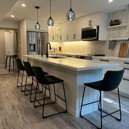 The Croft House - 2 Bedroom 1 Bathroom Suite Burlington Luaran gambar