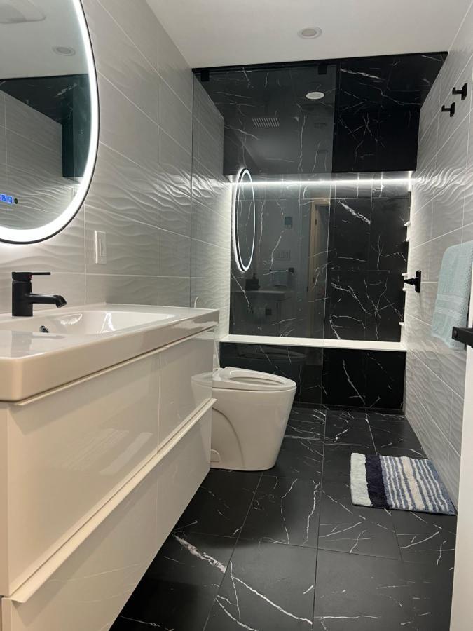 The Croft House - 2 Bedroom 1 Bathroom Suite Burlington Luaran gambar