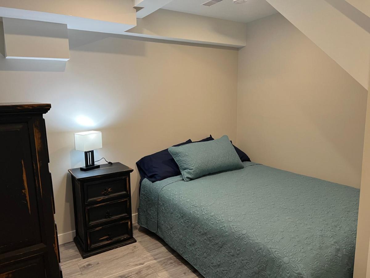 The Croft House - 2 Bedroom 1 Bathroom Suite Burlington Luaran gambar
